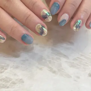 ネイル essence所属・pétit maakoのネイルデザイン