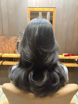 ロング Lond  bla-ma所属・ブリーチなしカラー／ 今井春汰のヘアスタイル