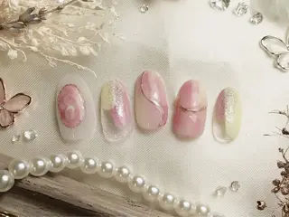 ミディアム ネイルPetit Ribbonのネイルデザイン