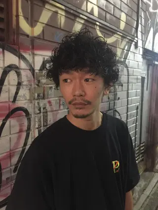 メンズ ホワイト&レイヤーカ ットエクステ長畠俊輔のヘアスタイル