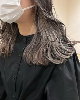 ミディアム カラー レイヤー×髪質改善 マネージャー安藤光司のヘアスタイル