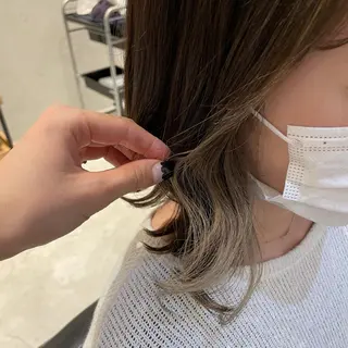 ミディアム カラー 外山 実咲のヘアスタイル