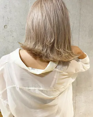 ミディアム カラー ⭐️横浜ブリーチ特化 美容師 堤涼⭐️のヘアスタイル