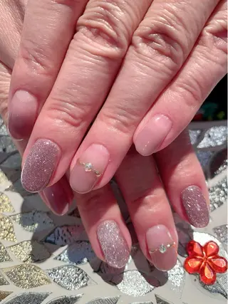 ネイル アトリエKT-2所属・ナルサワ トモミのエステ・リラクイメージ