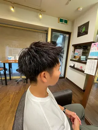 ショート OZON所属・⚡️メンズヘア専門 一瀬の眉毛・アイブロウイメージ