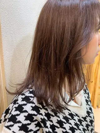 セミロング カラー DiMPlE  ディンプル所属・🌸スタイリスト 山浦美恵のヘアスタイル