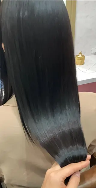 ロング KAMIGAMI所属・KAMIGAMI HASHIMOTOのヘアスタイル