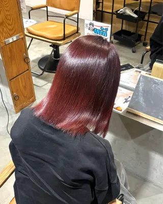 ミディアム カラー 小木曽 里華のヘアスタイル