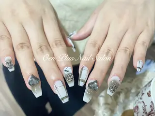 ネイル One Plus Nail Salonのネイルデザイン