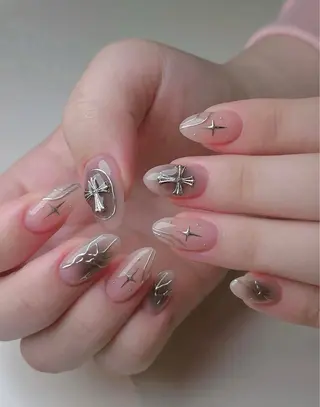 ネイル T. Leeのネイルデザイン