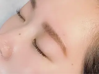 アイブロウ curla🌿 Akimotoのマツエク・マツパデザイン