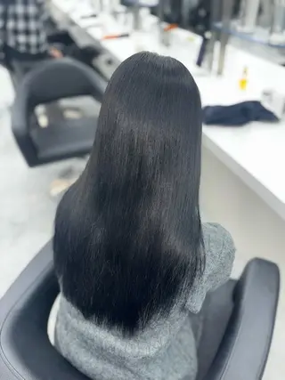 カラー 🩶niina 暗髪韓国系カラー🩶のヘアスタイル