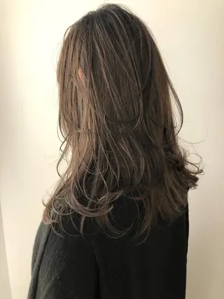 セミロング 透明感カラー＊ レイヤー/清水大地のヘアスタイル