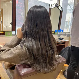 ロング A. Seoのヘアスタイル