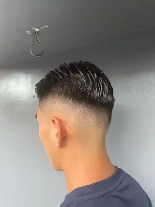 ショート メンズ FADE&LINE登戸店所属・🔥メンズ専門 美容師🔥 柳澤陵心のヘアスタイル
