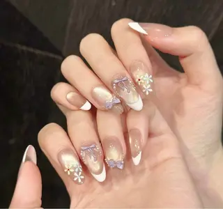 ネイル T. Leeのネイルデザイン