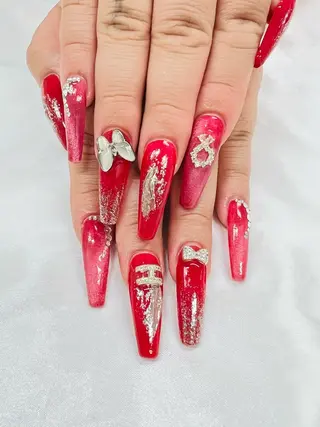 ネイル ユリシスネイル 担当近藤のネイルデザイン