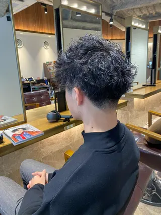 ショート ブリーチ ツイスパ フクヤマシンのヘアスタイル