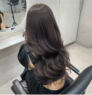 ロング 實方 ここ乃のヘアスタイル