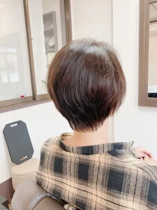 ショート JIU所属・池岡 洋子のヘアスタイル