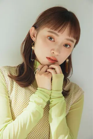 ミディアム 🎨インナーカラー が得意👍新垣⚜️のヘアスタイル