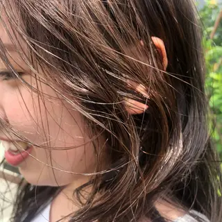 カラー LUCA SALON所属・友田 青葉のヘアスタイル