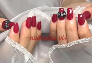ネイル nailsalon vi+新人LiLiのネイルデザイン