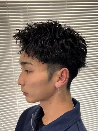 ショート パーマ メンズ 【店長】メンズ職人 短髪　ハイトーン🔥のヘアスタイル