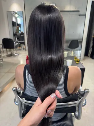 ロング カラー パーマ ヘアアレンジ 透明感/オリーブ/ グレージュ/YUKAのヘアスタイル