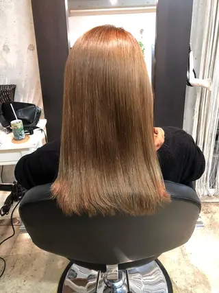セミロング カラー 新宿髪質改善レイヤー カット内田智大のヘアスタイル