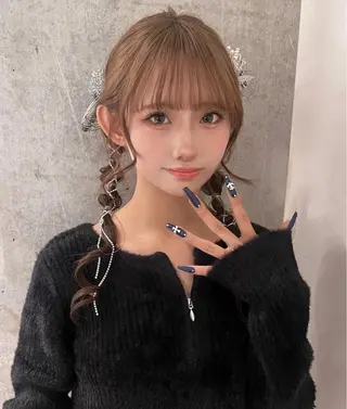 ロング カラー ニーナ/MONIQA /ハイトーンカラーのヘアスタイル