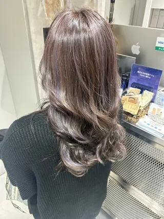 セミロング あやめ🪽 オリーブ/ハイトーンのヘアスタイル