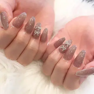 ネイル le'a-レア-【ア イ×ネイル×眉】のネイルデザイン