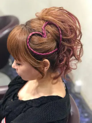 セミロング カラー ヘアアレンジ vi viのヘアスタイル