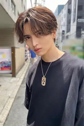 ミディアム カラー メンズ メンズ専門 スタイリスト前田雄輝のヘアスタイル