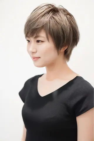 ショート カラー ディレクター ノナカのヘアスタイル