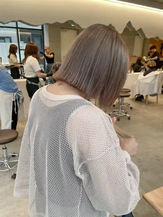 ショート カラー ヘアアレンジ ミニボブ/ブリーチ 🌈MISATOのヘアスタイル