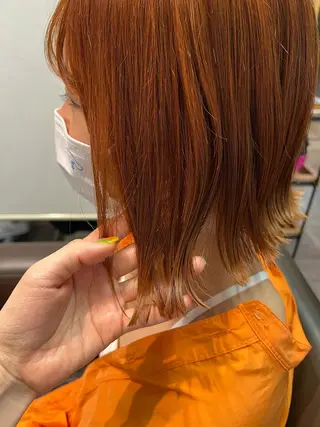 ショート カラー ヘアアレンジ サナ🌱 切りっぱなしボブのヘアスタイル