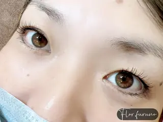 マツエク・マツパ アイブロウ Flor上大岡 *フルノ リナ*のマツエク・マツパデザイン