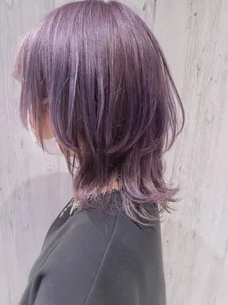 ミディアム カラー EMANON新宿南口所属・🦄中性ウルフ ☁️Shiori🦄のヘアスタイル