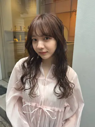 ロング パーマ 谷川 優奈のヘアスタイル