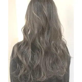ロング カラー ヘアアレンジ シアーベージュニスト 🥣大石亜里紗のヘアスタイル