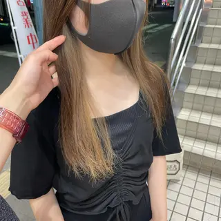 ロング カラー aya/小顔レイヤー /柔らかカラーのヘアスタイル