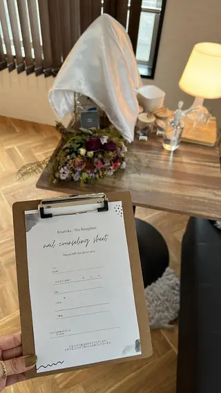 private nail salon &sumika所属・三輪 絢香のネイルデザイン