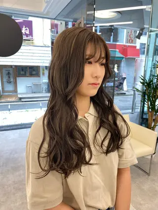 セミロング カラー ヘアアレンジ 丸谷 みくのネイルデザイン