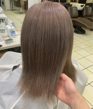 ミディアム B.Chance所属・大友 琴羽のヘアスタイル