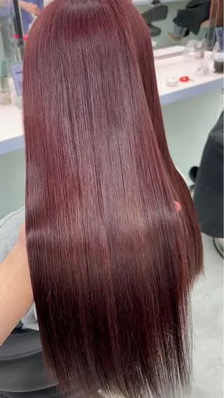 セミロング 🤍赤みなしカラー 🤍saaka🤍のヘアスタイル