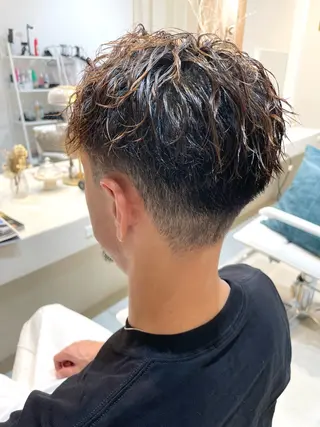 パーマ メンズ un【アン】所属・【un】 MANAのヘアスタイル