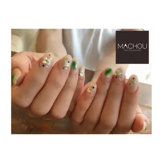 ネイル MACHOU所属・tomomi MACHOUのネイルデザイン