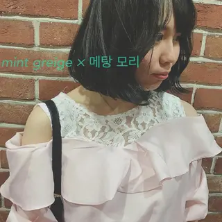 ミディアム カラー コマツリサ ROCCO eastのヘアスタイル